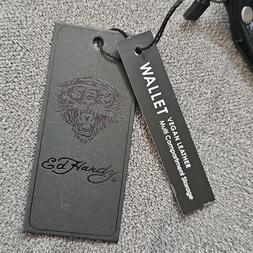 NWT Ed Hardy Wristlet Tattoo Graphic Wallet Zip Around Skull Love Kills Tiger